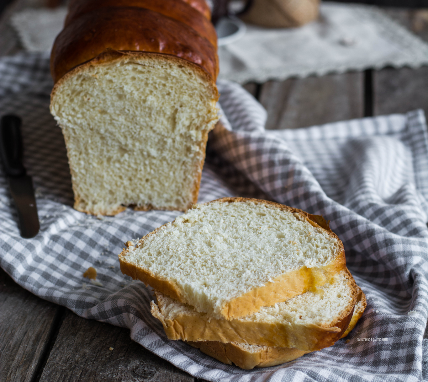 Pan brioche di soli albumi Impastando a quattro mani